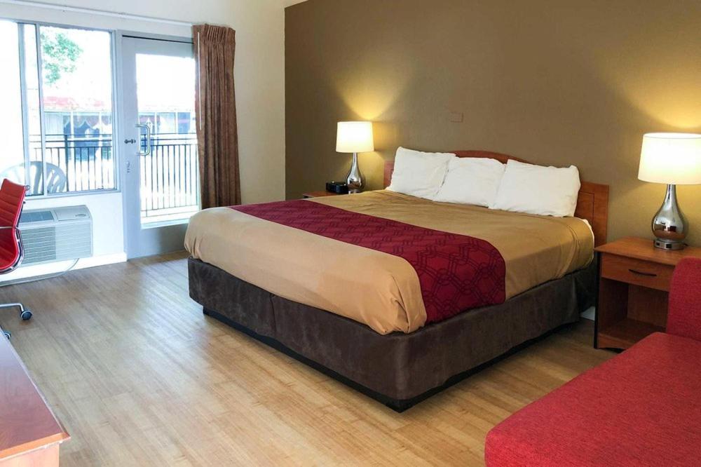 Garden Inn & Suites Oakland Airport Экстерьер фото