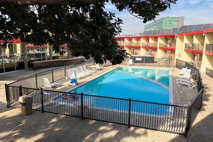 Garden Inn & Suites Oakland Airport Экстерьер фото